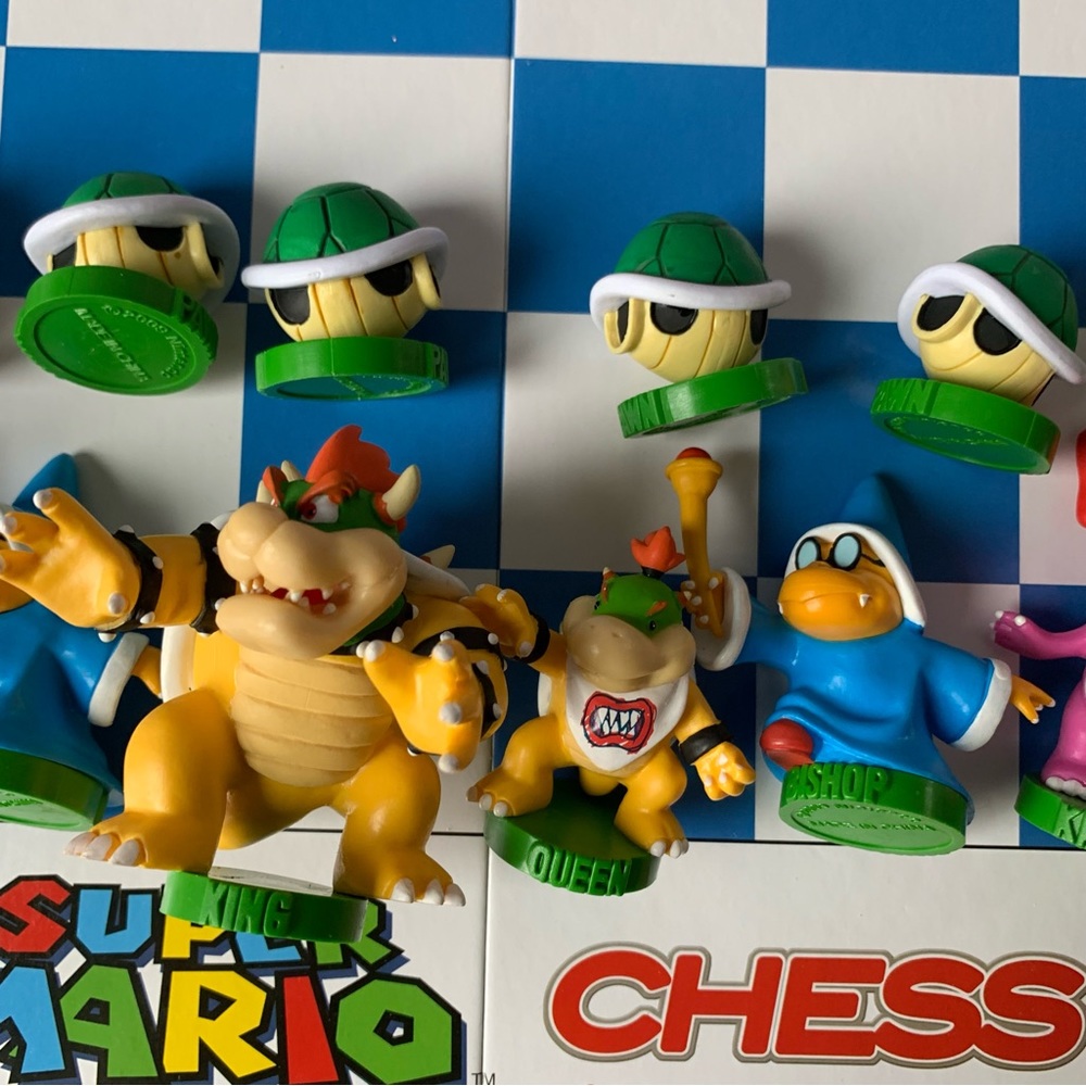 USAopoly Nintendo Super Mario Chess Collectors Edition Board Game Luigi Bowser - Picture 7 of 16